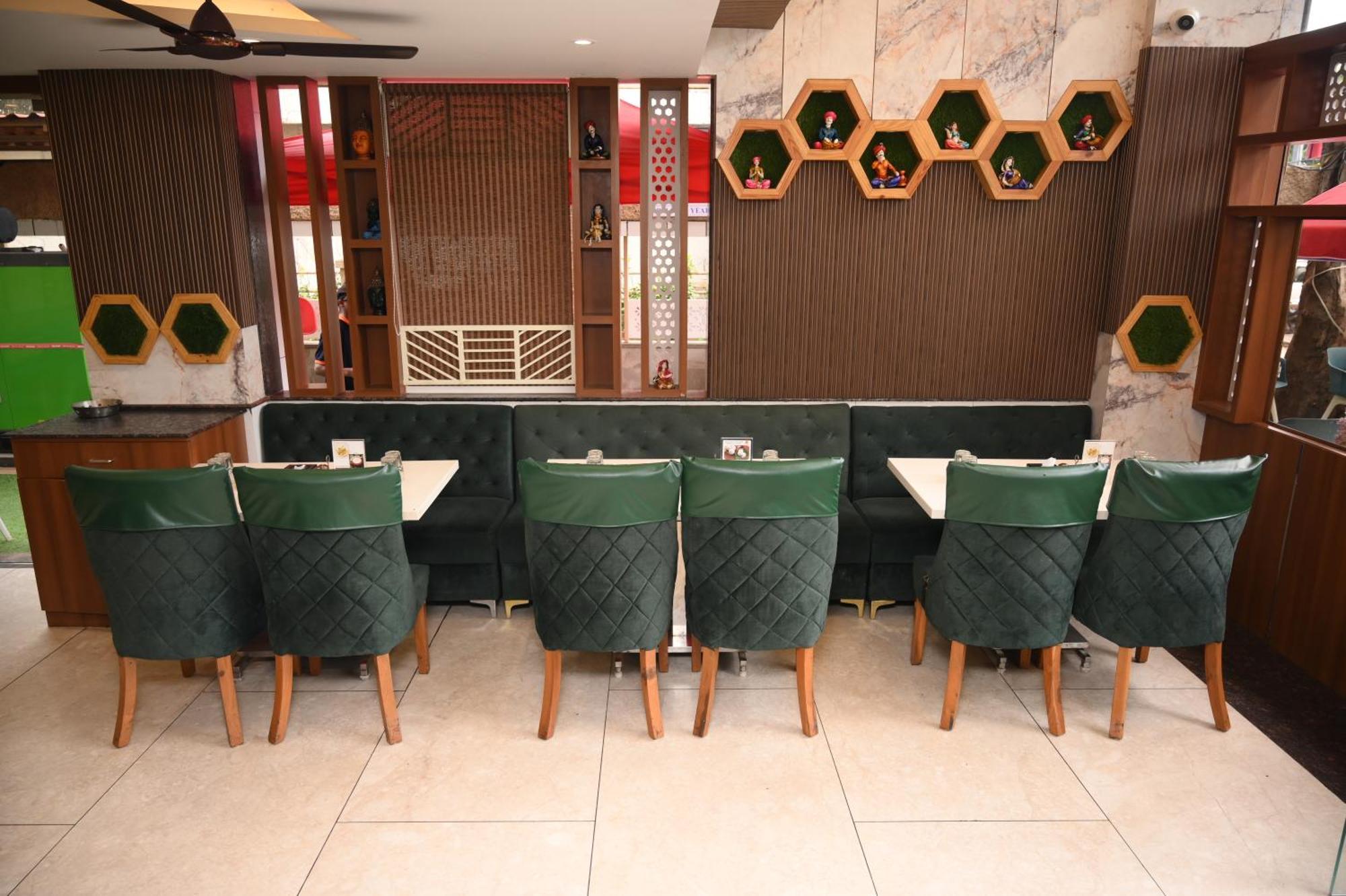Lemon Wood Suites Pune Eksteriør bilde