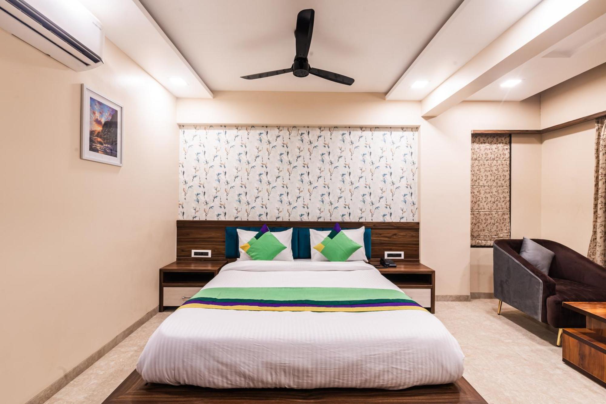Lemon Wood Suites Pune Eksteriør bilde