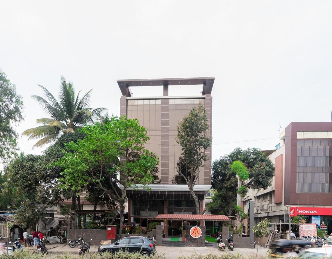 Lemon Wood Suites Pune Eksteriør bilde